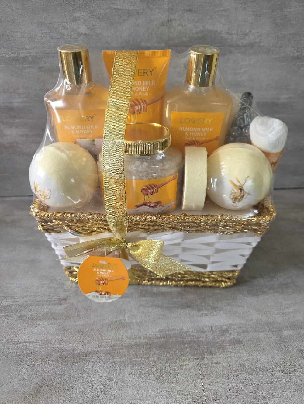 Lovery Almond Milk & Honey Bath & Body Gift Basket - NEW